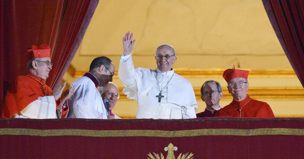 Papa Francisco asegura que no dimitirá: "No por el momento", dijo
