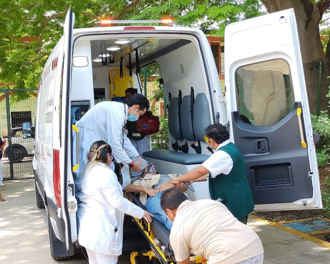 La mujer tuvo que ser trasladada de emergencia a una clínica en Mérida. Foto: Jaime Tun