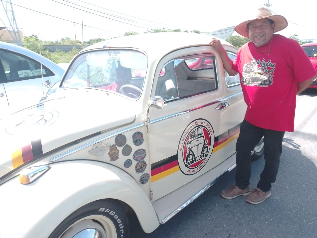 Con caravana, conductores de Mérida celebran el Día Internacional del "Vocho": EN VIVO