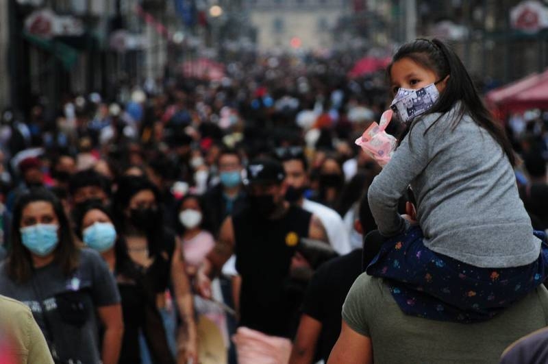 Los contagios de COVID-19 continúan al alza en México. Foto: Cuartoscuro