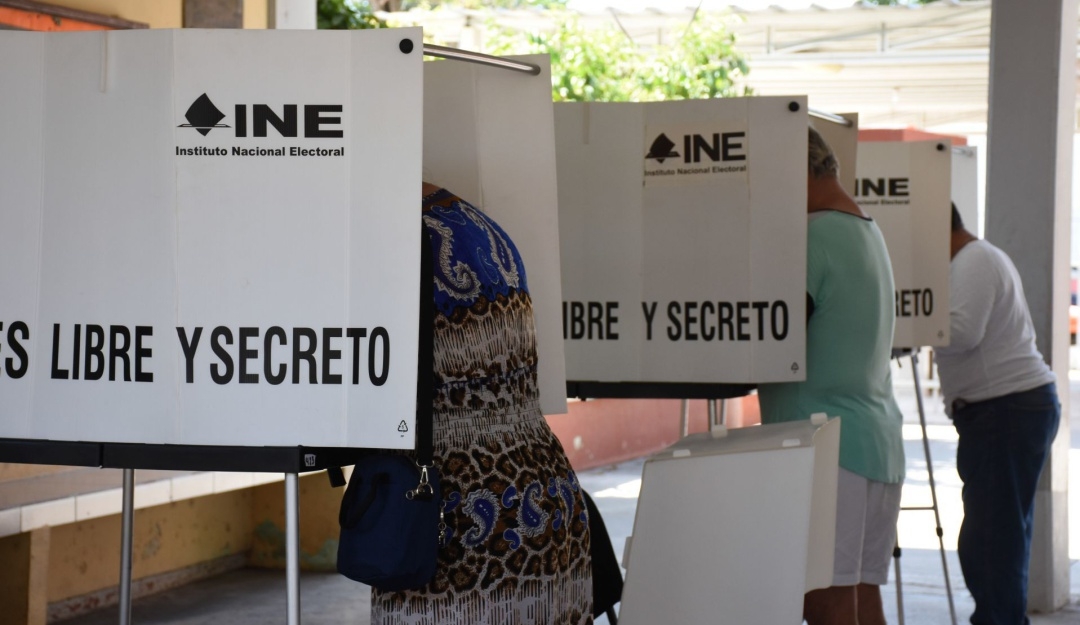 De acuerdo con la denuncias, en una papeleria del centro de Hidalgo, se estaban fotocopiando cientos de boletas electorales. Foto: Especial
