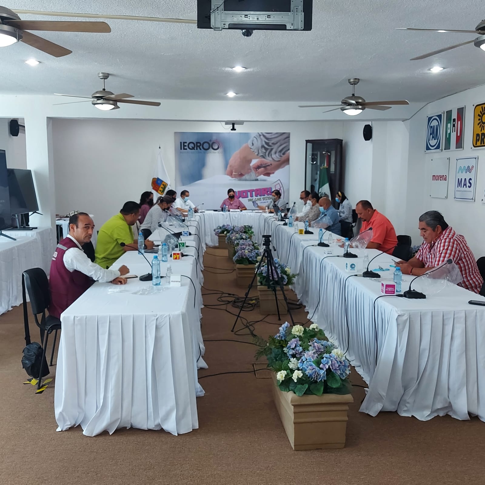 Baja participación en elecciones de Quintana Roo, motivo de análisis: Ieqroo