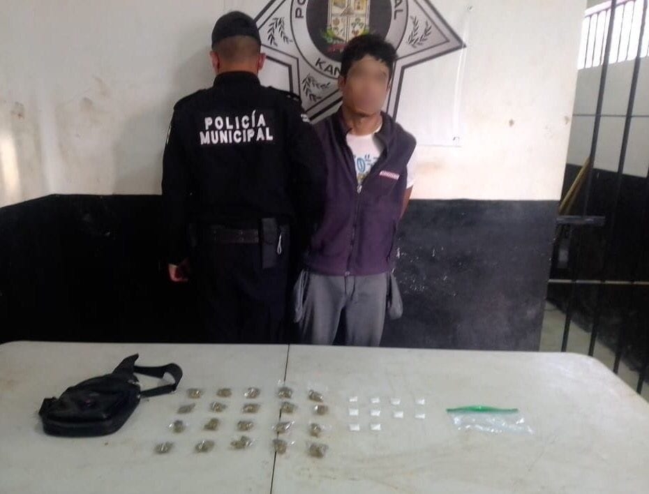 Detienen a mototaxista que portaba 20 bolsas con drogas en Kanasín