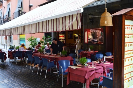 España aprueba ley para que restaurantes reduzcan desperdicios de comida