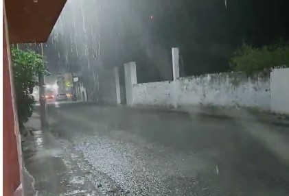 Durante la noche, se registra torrencial aguacero en Hunucmá