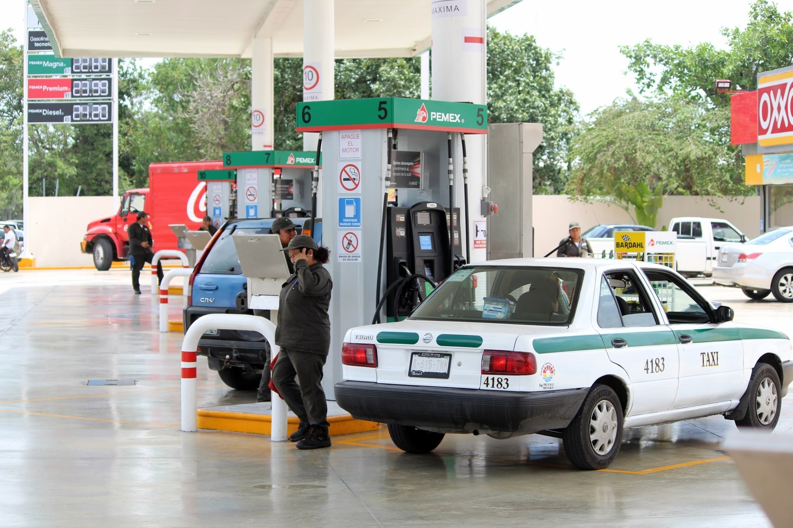 Cancún, la ciudad con la gasolina regular más cara de México: Profeco