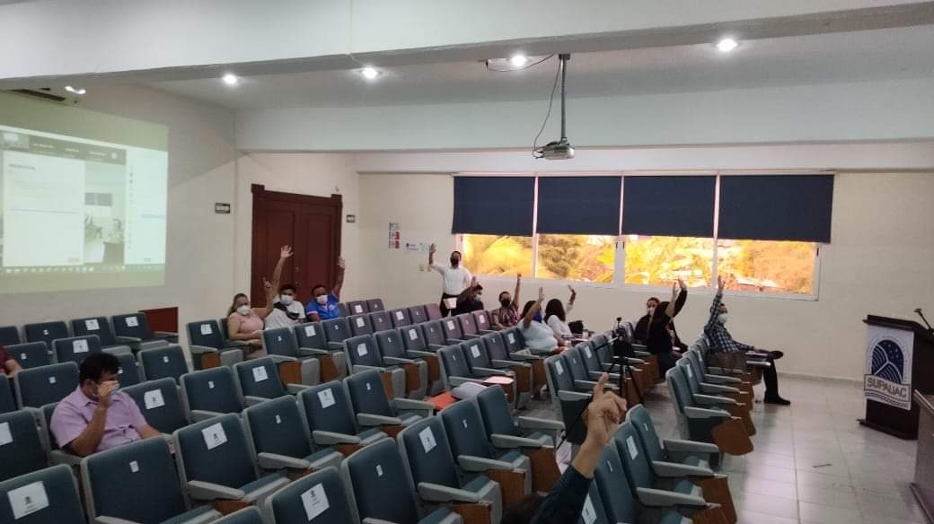 Universidad Autónoma de Campeche analiza regreso a clases por casos sospechosos de viruela del mono