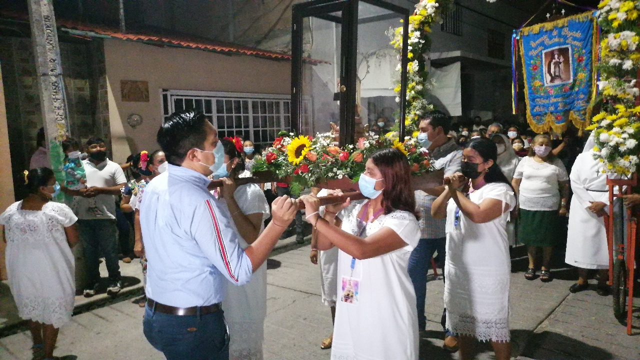Motuleños celebran bajada de la Virgen del Carmen: VIDEO
