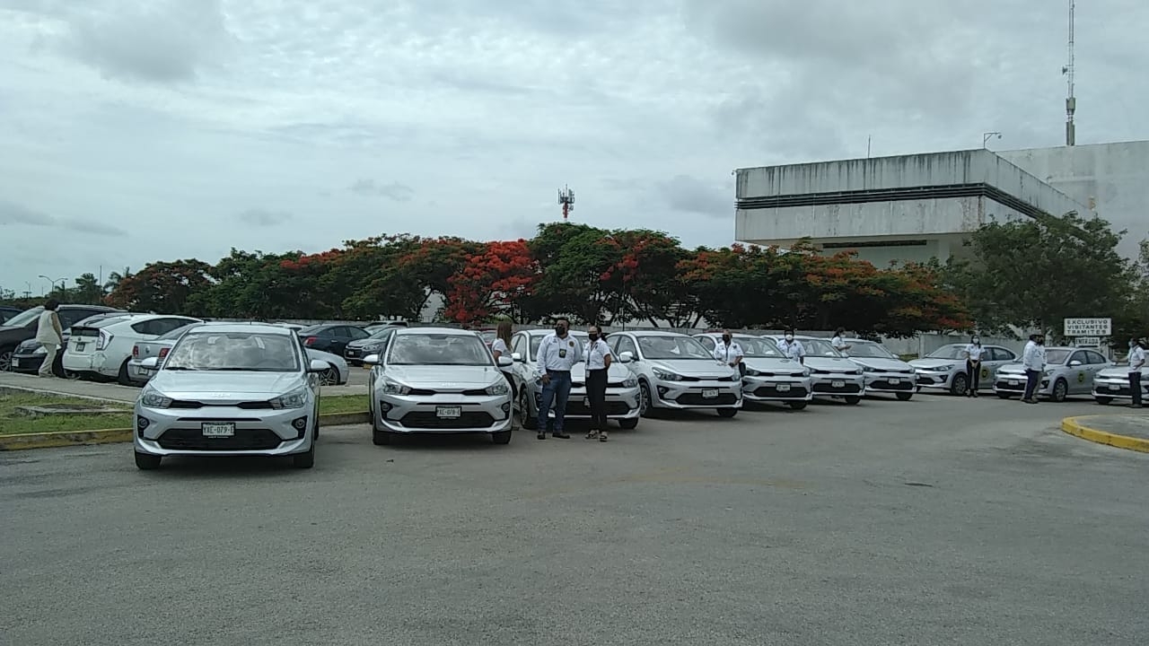 Mauricio Vila entrega nuevos vehículos a la Fiscalía de Yucatán: EN VIVO
