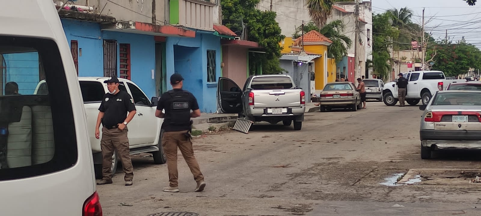 Aseguran drogas y detienen a cinco personas en cateo realizado en Playa del Carmen