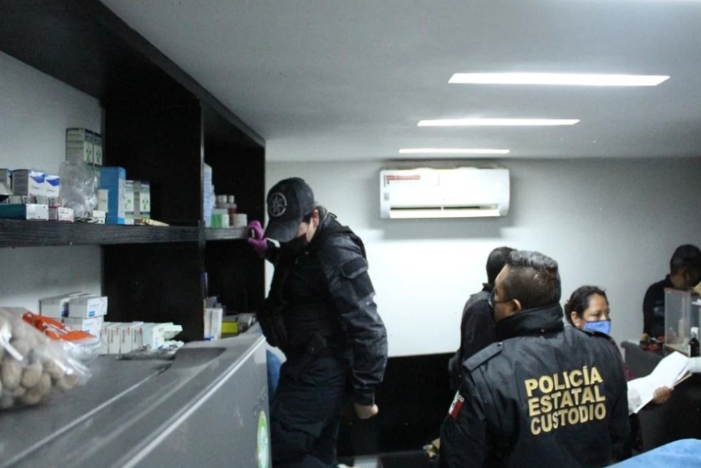 Dentro de las habitaciones encontraron farmacias, restaurantes y hasta barberías, todo dentro del Penal de San Miguel, informó la SSP Puebla