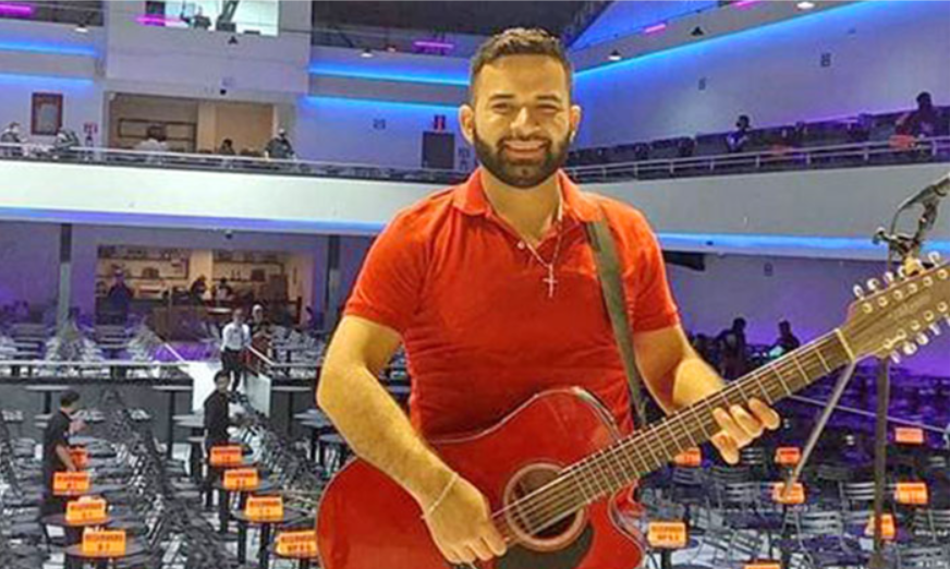 El jueves fue encontrado en un motel el cuerpo sin vida de Jonas Amado Espinoza, guitarrista de la agrupación ‘Los Pikadientes de Caborca’.