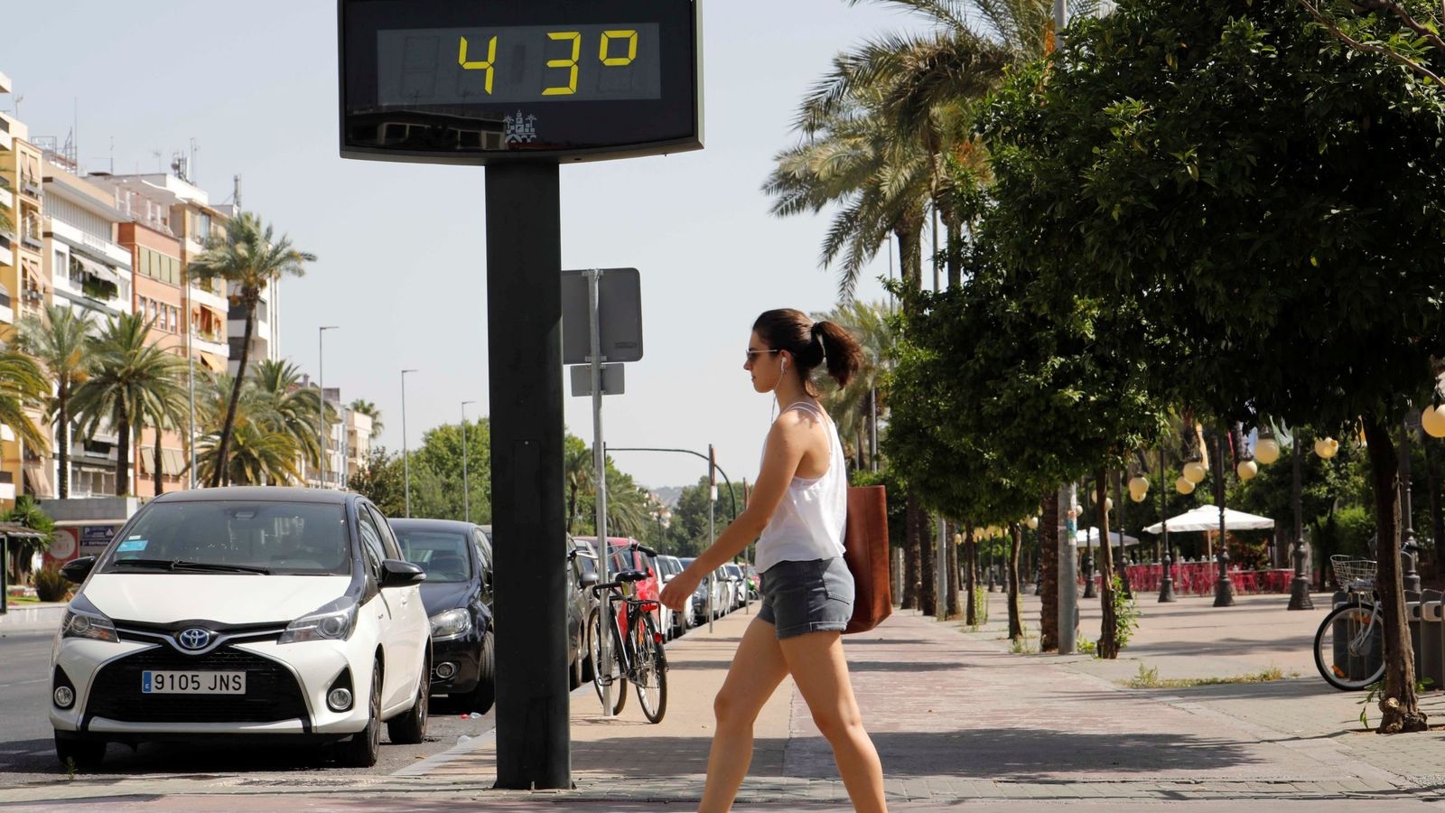 Las temperaturas en partes de España se elevaron entre los 40 y 45 grados centígrados, reveló el Ministerio de Sanidad
