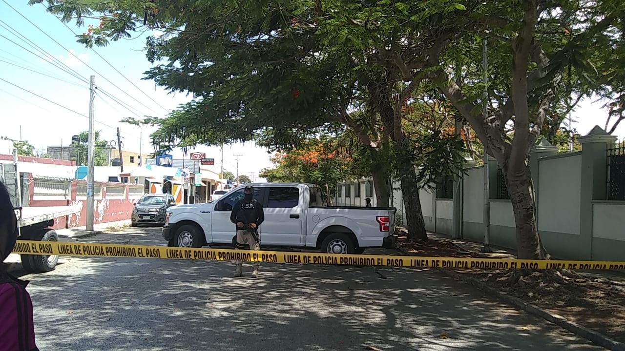 Catean casa en el fraccionamiento La Hacienda ubicada frente a una zona militar en Mérida: EN VIVO