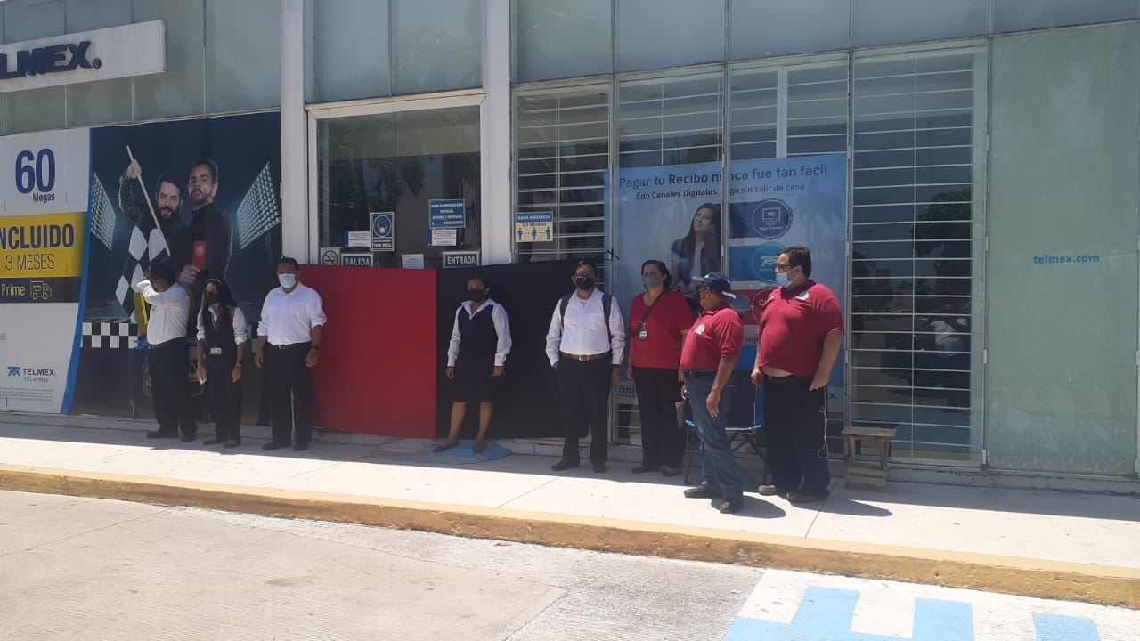 Trabajadores de Telmex de Ciudad del Carmen paran labores por incumplimiento de contratos