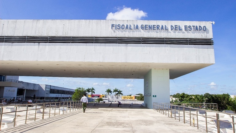 Acusan a padre desobligado ante la FGE Yucatán por no pagar pensión alimenticia desde 2010