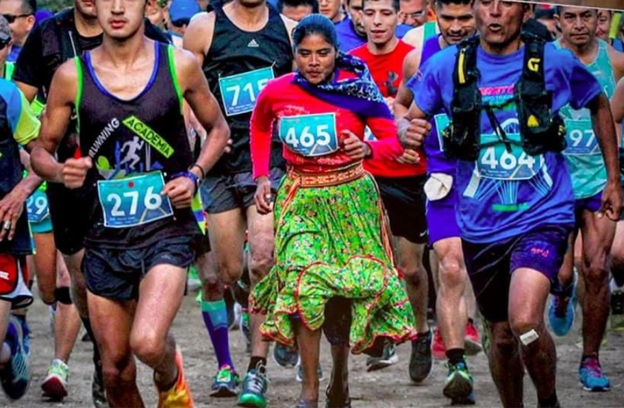Lorena Ramírez, corredora rarámuri, participará en la carrera 21K en Chetumal