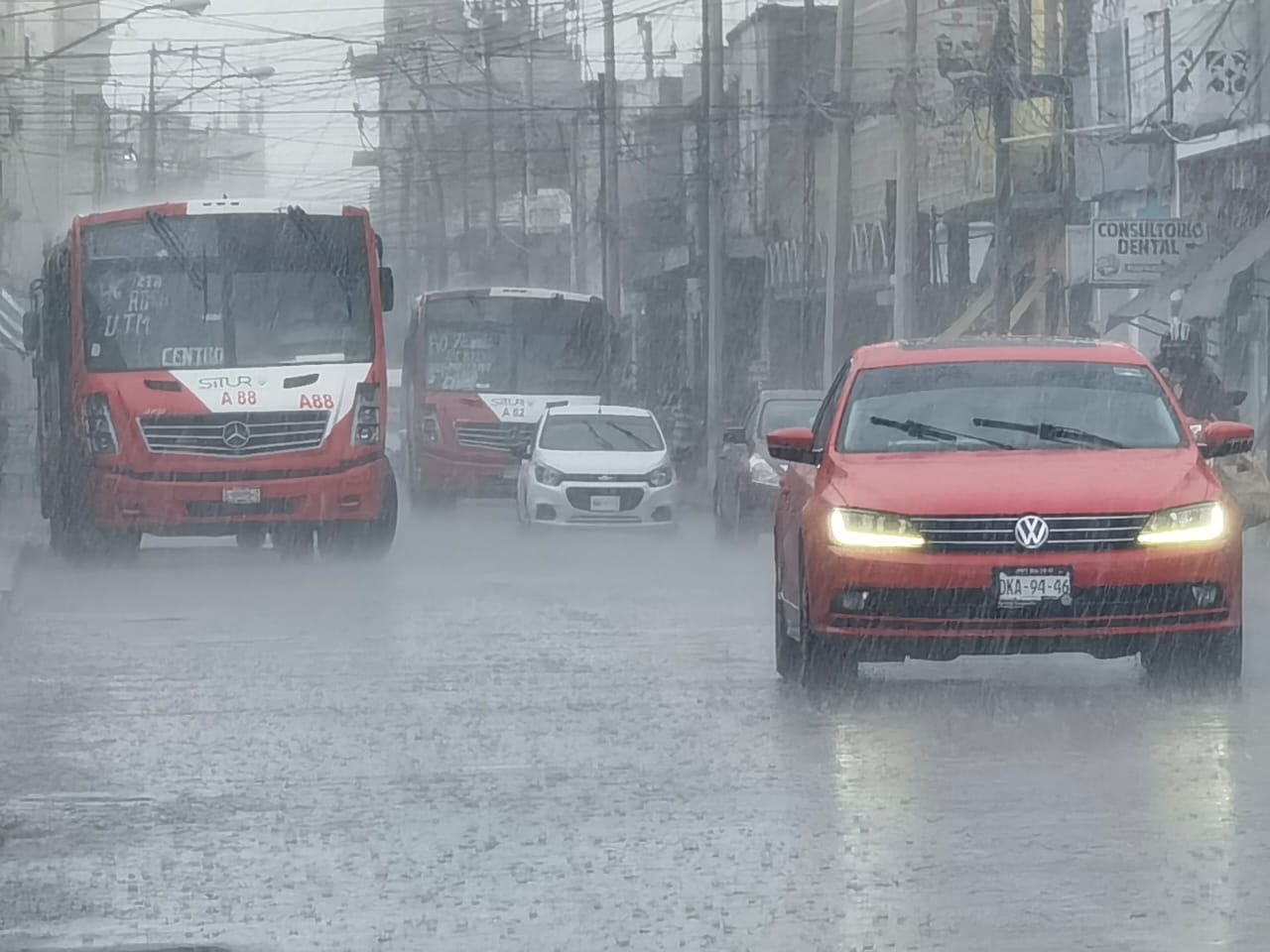 Onda Tropical número 17 continúa inundando las calles de Mérida: FOTOS