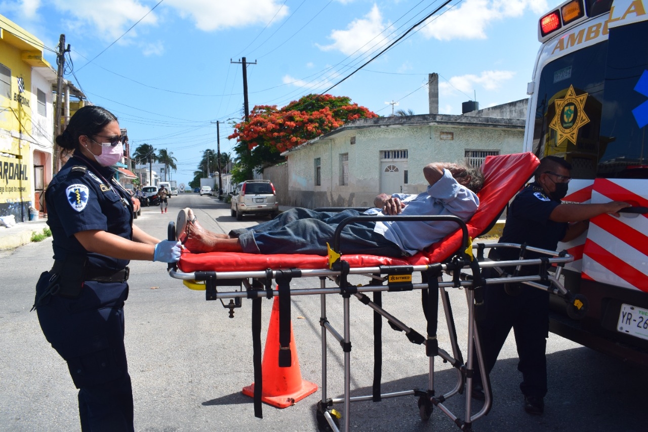 Motociclista atropella a un abuelito en Yucatán