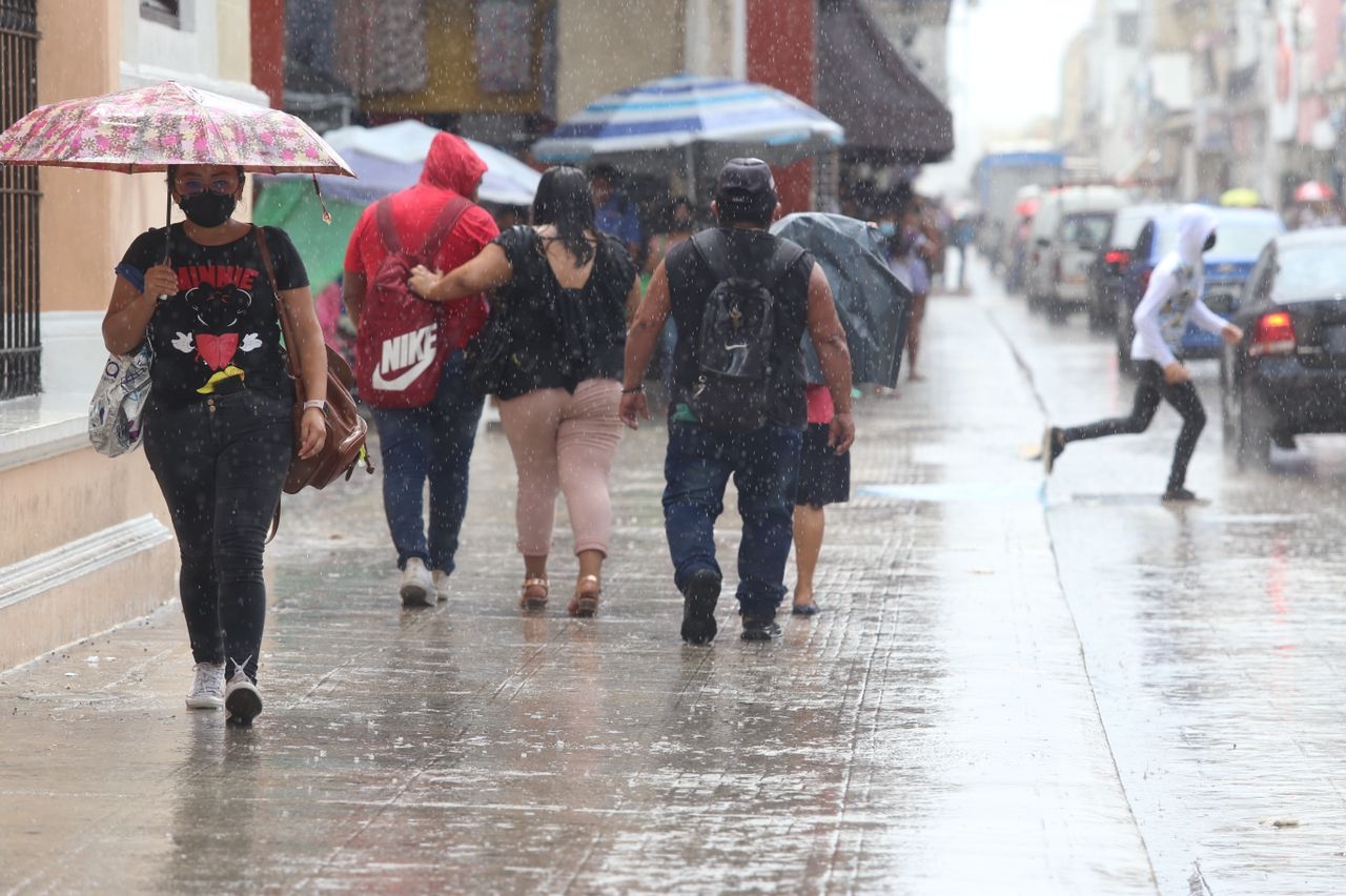 Las lluvias se mantienen en Mérida este jueves