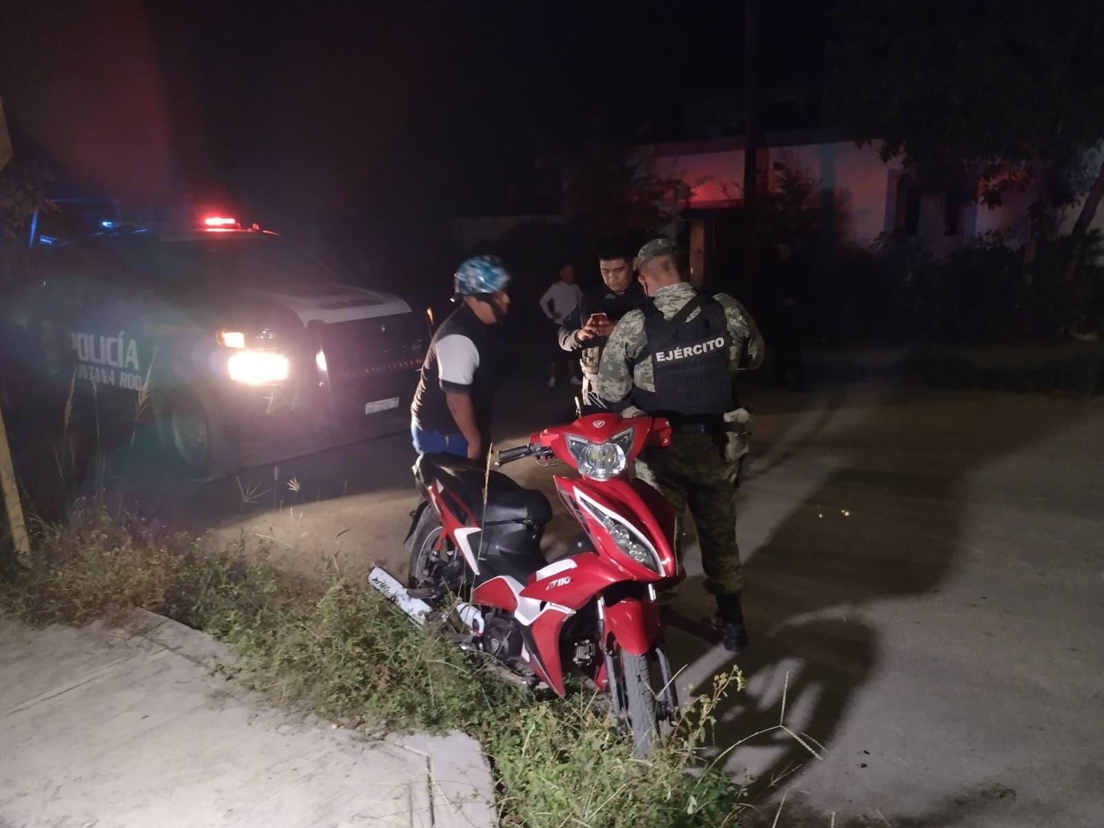 Vehículo del Ejército choca con motociclista en Quintana Roo