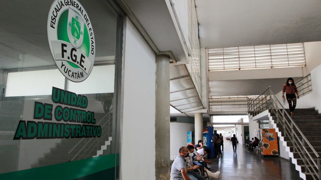 FGE Yucatán impone medias cautelares a hombre acusado de falsificación de documentos