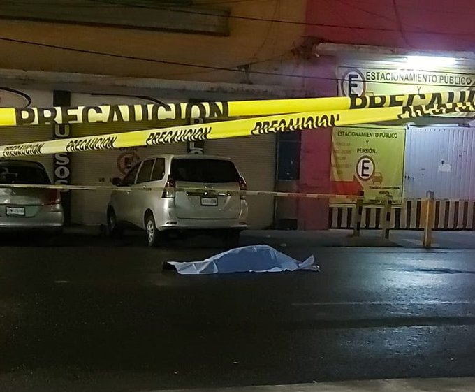 Hombre muere tras ser arrollado en dos ocasiones, según videos de la alcaldía Benito Juárez en CDMX