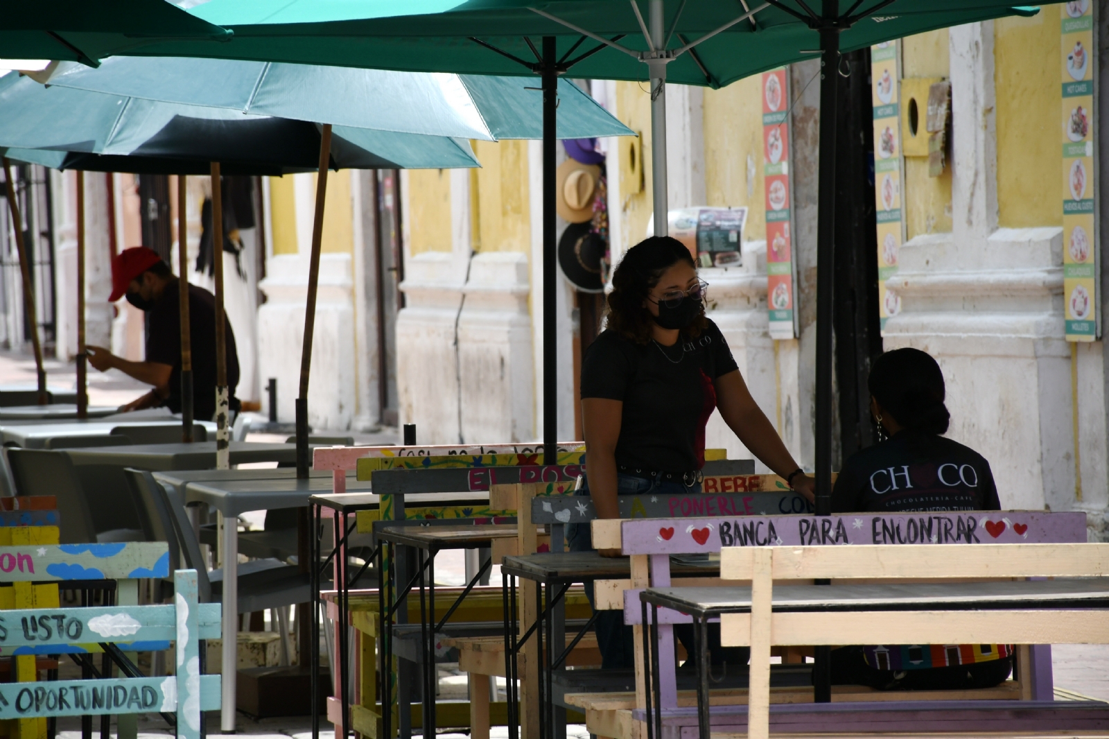 Restaurantes de la Calle 59 del Centro Histórico de Campeche anuncian incremento en precios