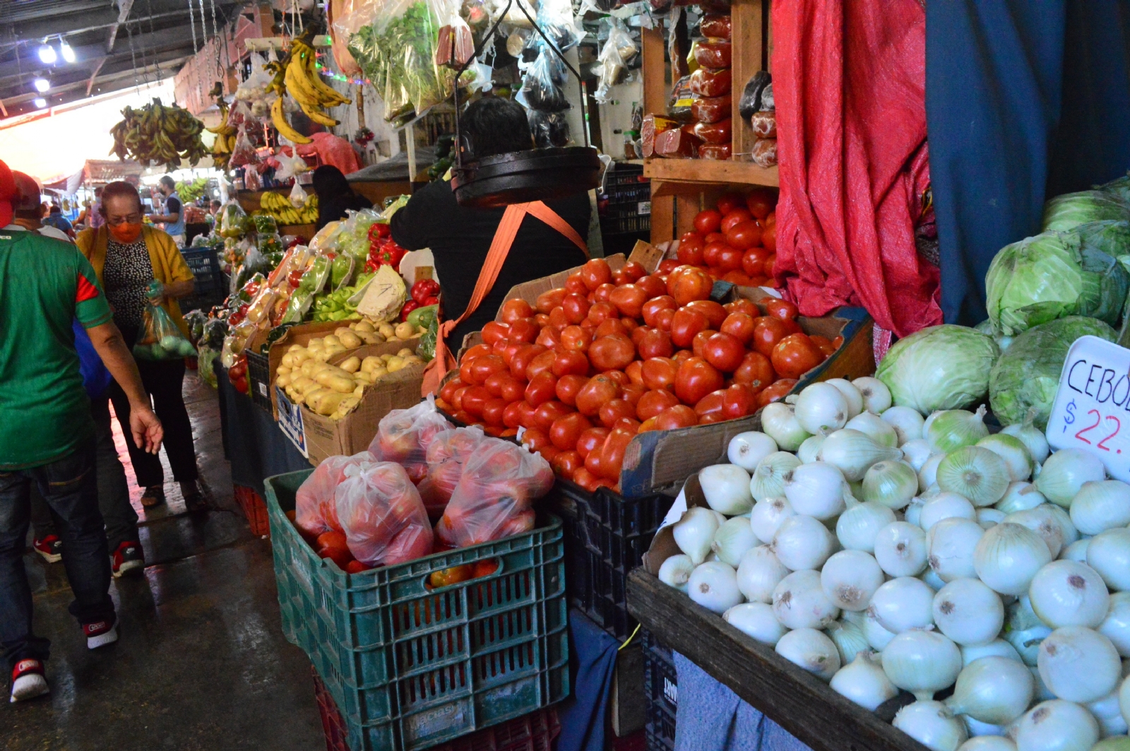 La mayoría de las frutas y verduras presentan variación en precios