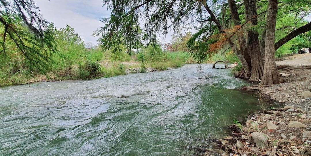 Comunidad de Nuevo León festeja el regreso del agua al río Ramos por las lluvias: VIDEO