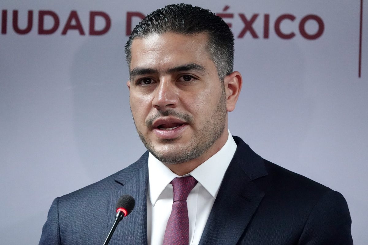 Omar García Harfuch se registra como precandidato único al Senado por Morena