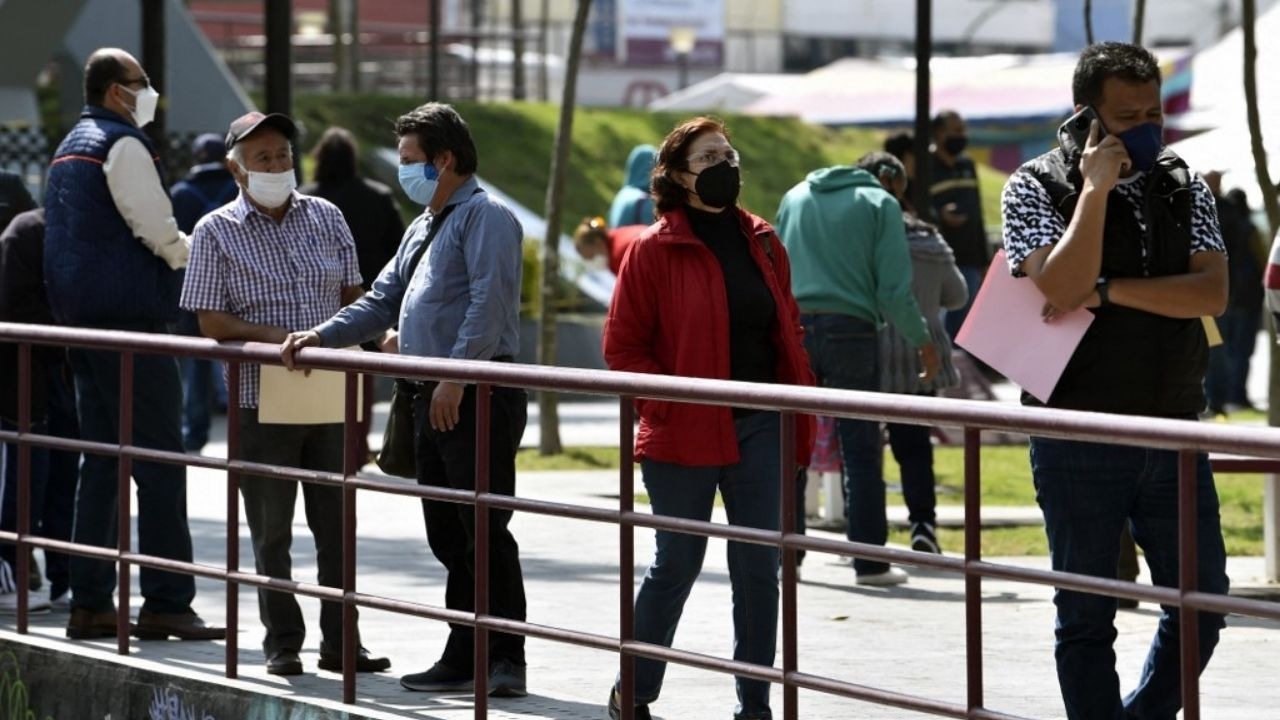 México registra una tendencia a la baja de COVID-19: López-Gatell