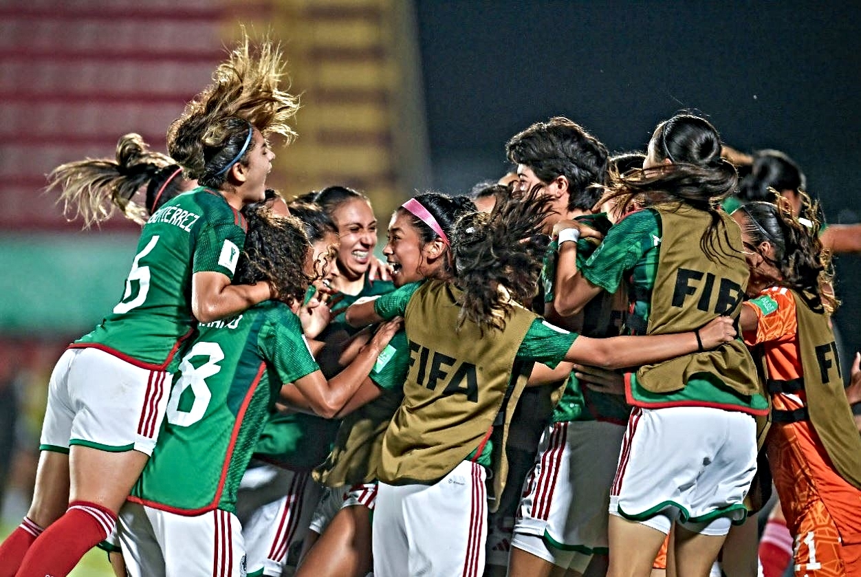La selección mexicana terminó en el segundo lugar del Grupo B y consumaron su pase a cuartos de final tras vencer a Alemania. Foto: Twitter @Miseleccionfem