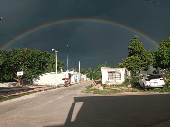 Espectacular arcoíris se pinta en el cielo de Chocholá