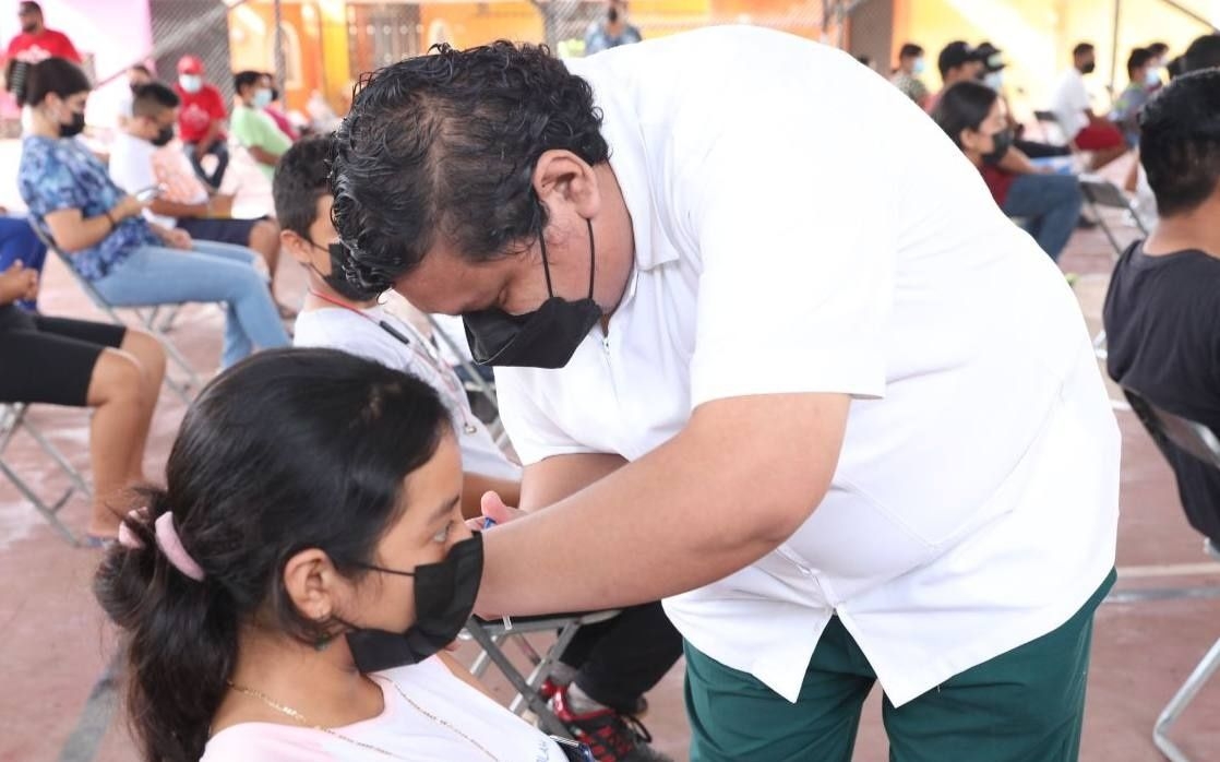 Yucatán: Inicia aplicación de la segunda dosis anticovid en adolescentes en 12 municipios