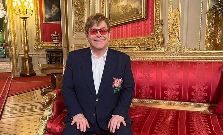 Elton John prepara su regreso a la música con una nueva canción