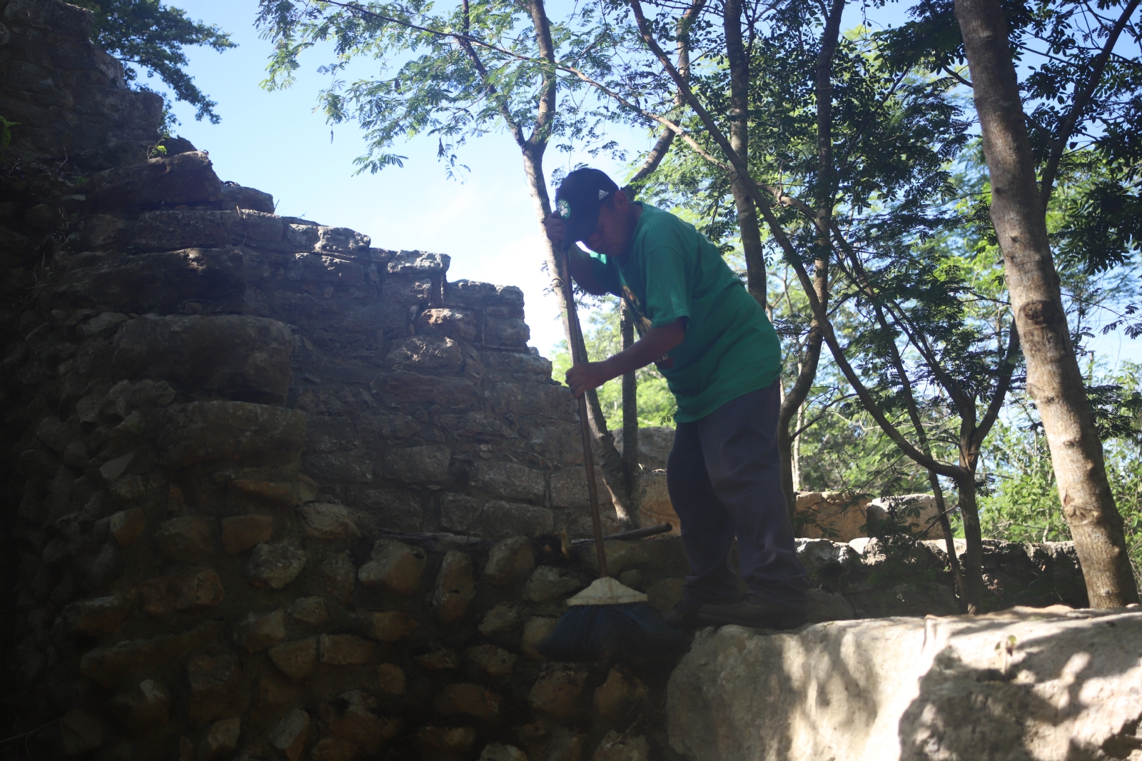 INAH prepara restauración de las zonas arqueológicas de Yucatán cercanas a la ruta del Tren Maya