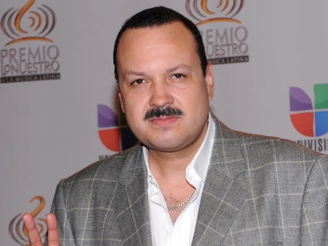 Pepe Aguilar heredó el gusto por la música de su padre, Antonio Aguilar, y que pasó a sus hijos Ángela y Leonardo