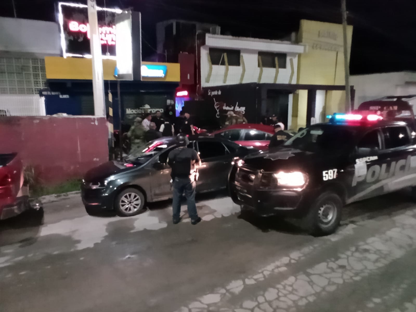Detonan armas dentro del Bar Bohemia en Escárcega, Campeche