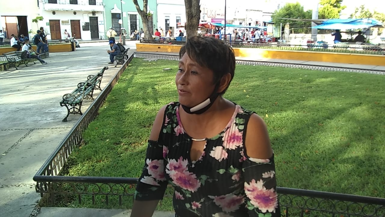 Madre de José Eduardo Ravelo realiza un rezo en el parque San Juan de Mérida: EN VIVO