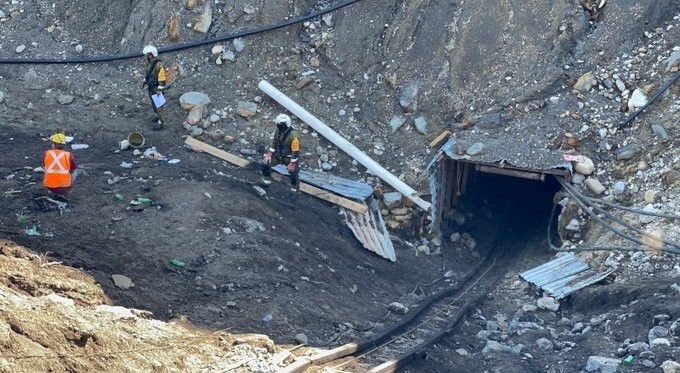 Difunden nombres de siete hombres atrapados en la mina de carbón de Coahuila