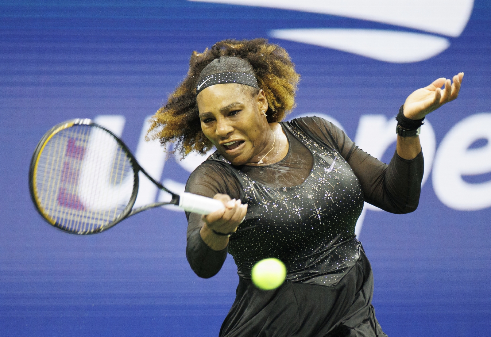 Serena Williams gana en su debut en el US Open  y posterga su retiro un partido más