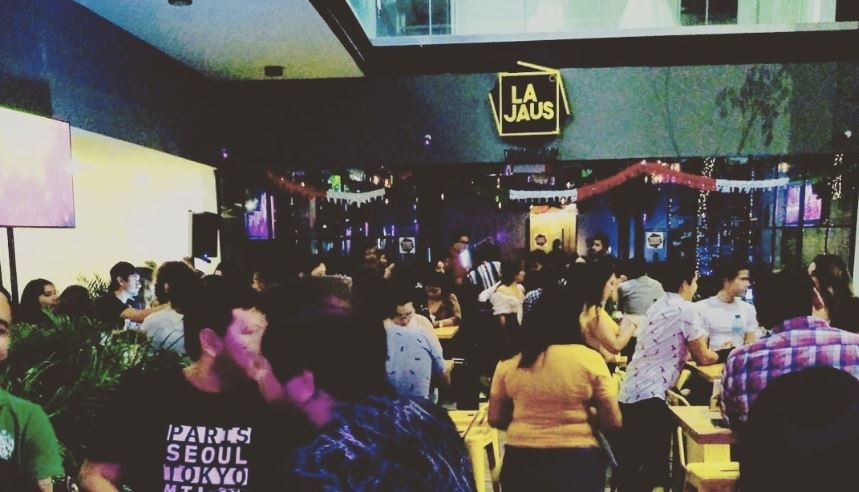 Seguridad del bar La Jaus de Mérida saca a golpes a clientes, denuncian