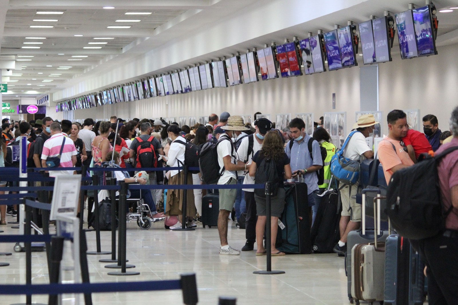 Aeropuerto de Cancún movilizó a más de 17 millones de viajeros en lo que va del 2022