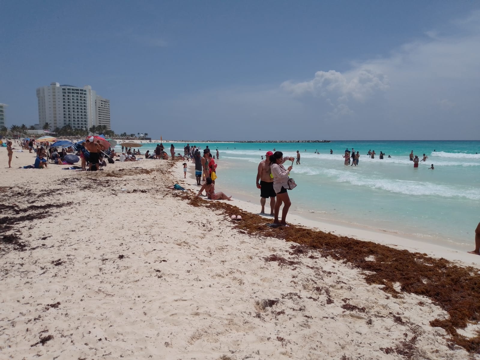 Playa Fórum se localiza cerca de Punta Cancún, en la zona hotelera, donde se puede admirar el faro que existe en el sitio