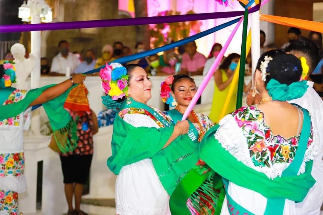 El malecón Oriente de Isla Mujeres es la sede de los festejos