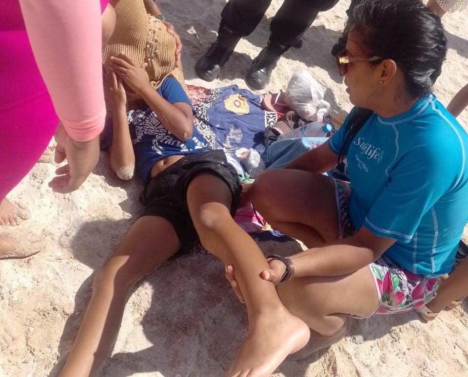 Desalojan del mar a bañistas de Progreso tras ataques de mantarraya a niños