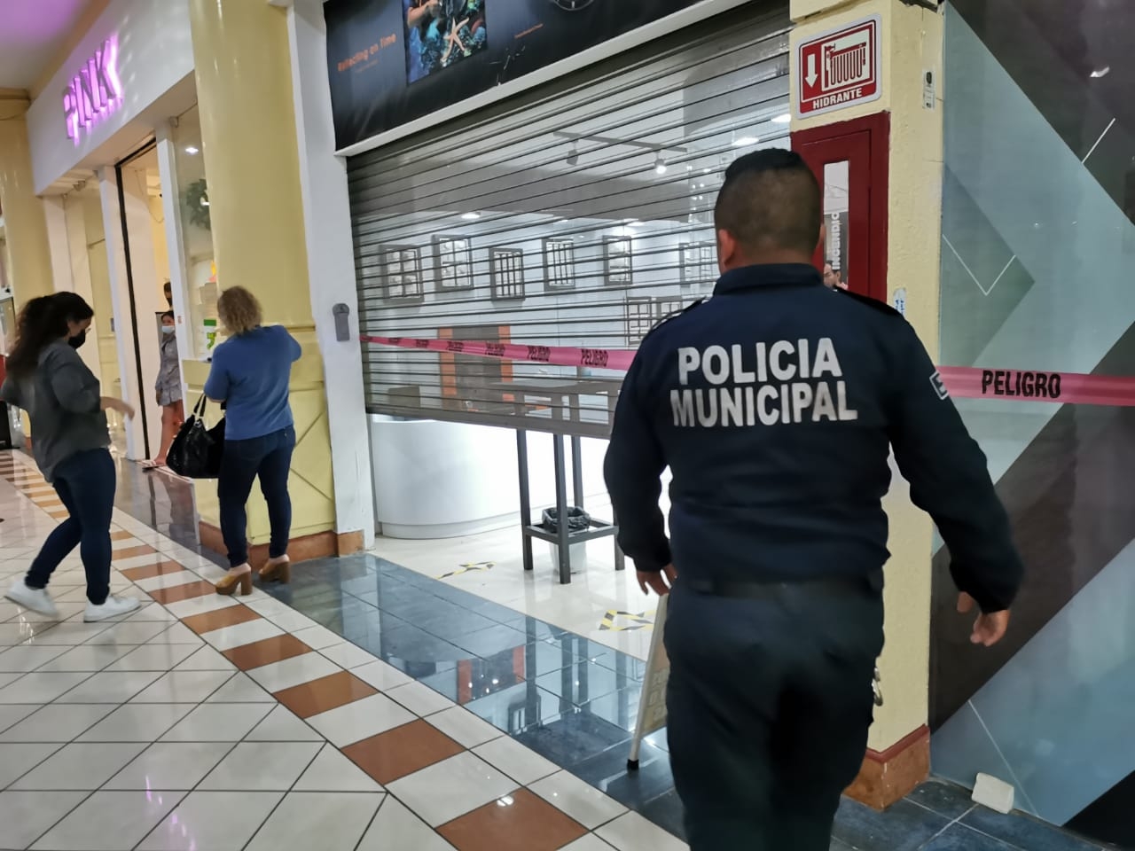 Comando armado realiza robo a joyería en Plaza Real en Ciudad del Carmen