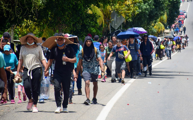 INM y Guardia Nacional detienen a 300 migrantes tras disolver dos caravanas en Oaxaca