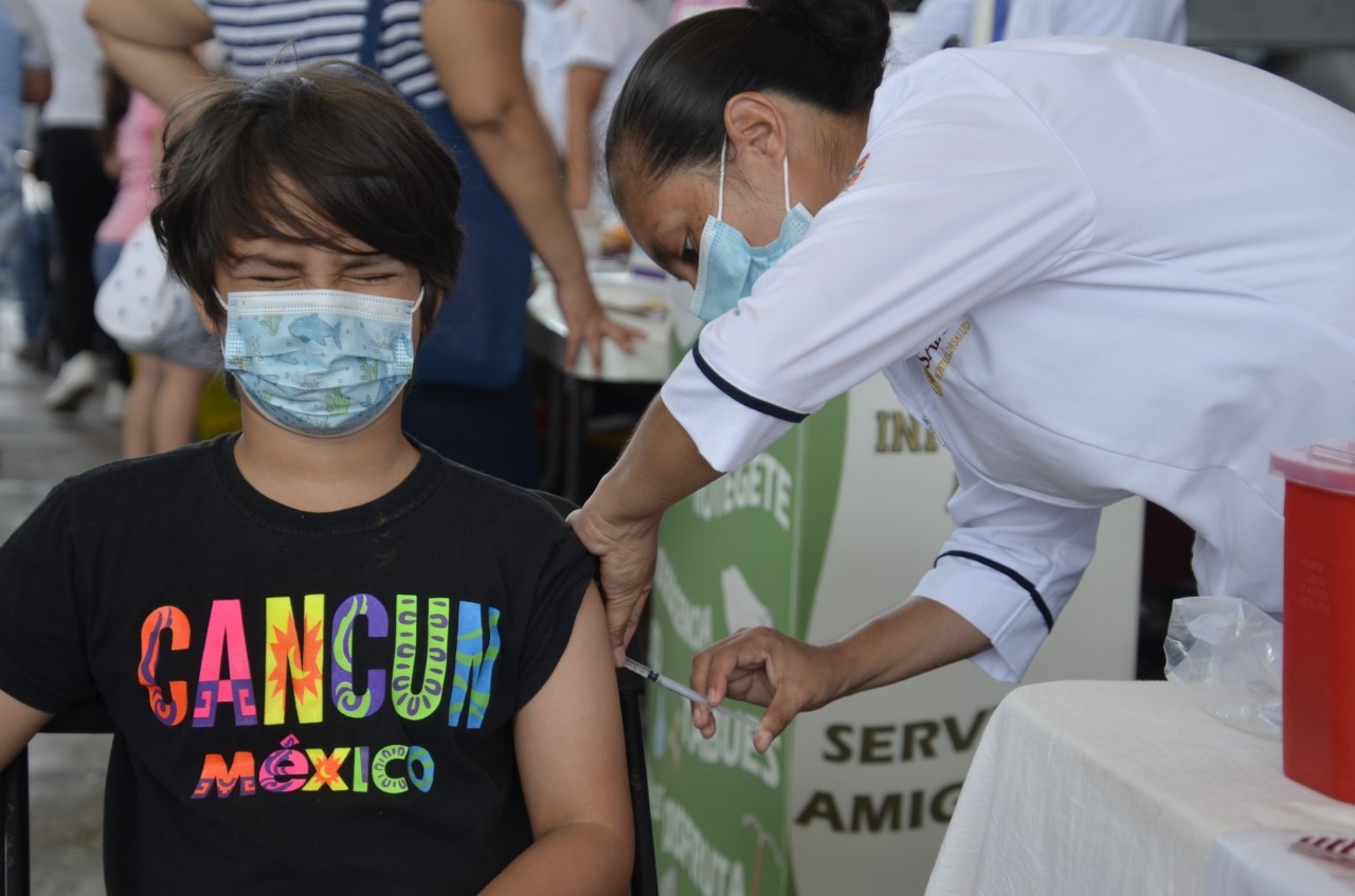 Anuncian segunda dosis de vacuna anticovid para adolescentes en Ciudad del Carmen